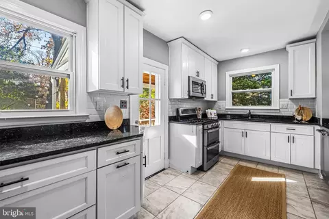 727 Dunkirk Rd, Baltimore, MD 21212 photo 17