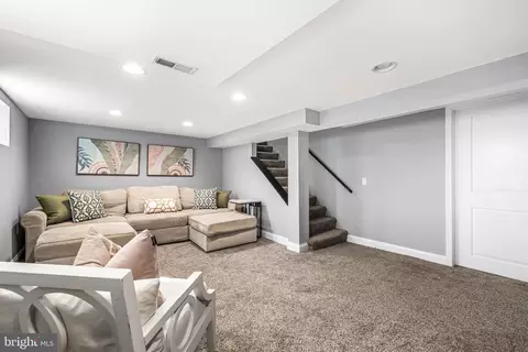 727 Dunkirk Rd, Baltimore, MD 21212 photo 36