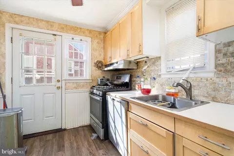 Kitchen - 1826 Weyburn Rd, Rosedale, MD 21237 photo 3 of 3