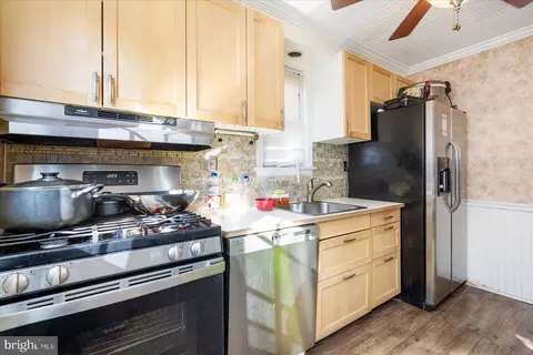Kitchen - 1826 Weyburn Rd, Rosedale, MD 21237 photo 2 of 3