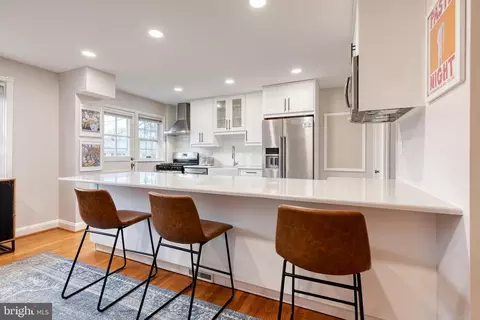 Kitchen - 152 Brandon Rd, Baltimore, MD 21212 photo 3 of 9