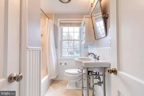 Bath - 152 Brandon Rd, Baltimore, MD 21212 photo 1 of 1