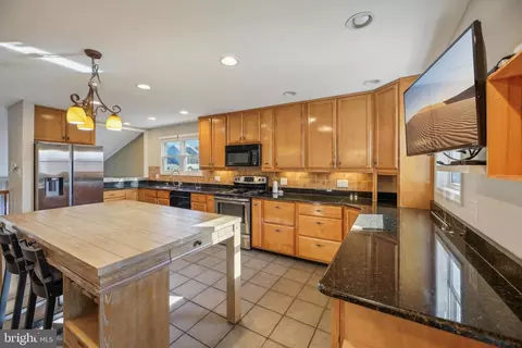 7189 Cunning Cir, Middle River, MD 21220 photo 16