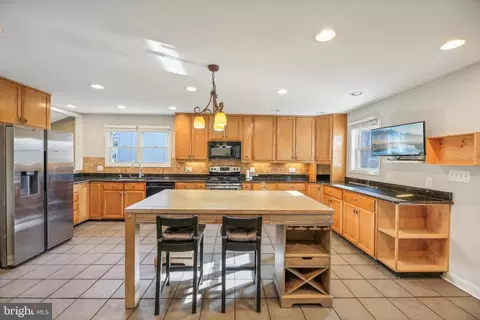 7189 Cunning Cir, Middle River, MD 21220 photo 14