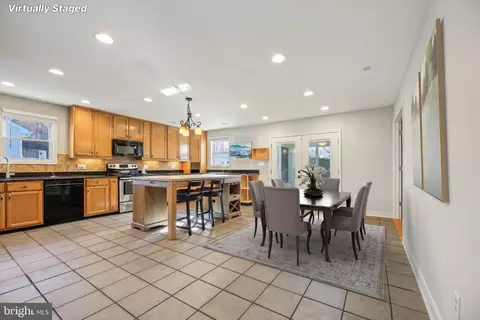 7189 Cunning Cir, Middle River, MD 21220 photo 11