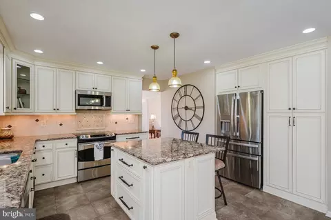 7 Country Hill Ct, Kingsville, MD 21087