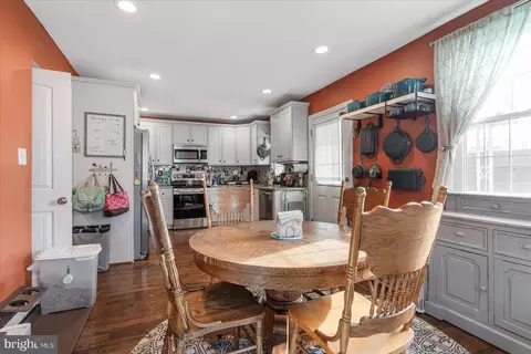 1705 Goodview Rd, Parkville, MD 21234 photo 10