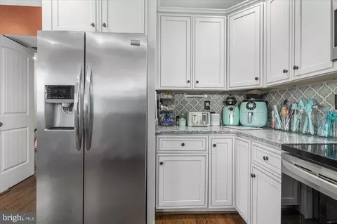 1705 Goodview Rd, Parkville, MD 21234 photo 9