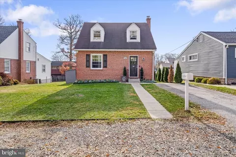 1705 Goodview Rd, Parkville, MD 21234