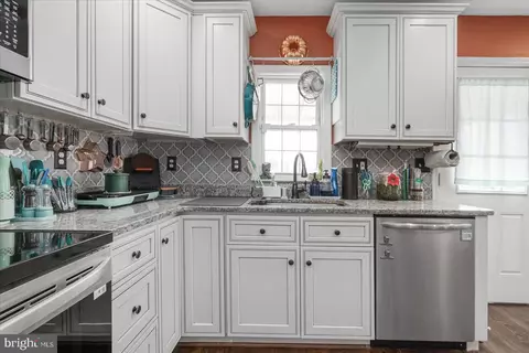 1705 Goodview Rd, Parkville, MD 21234 photo 8