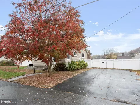 Exterior - 210 Lavern Ave, Halethorpe, MD 21227 photo 16 of 16