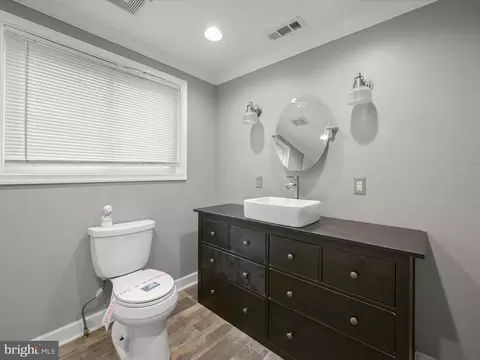 Bath - 210 Lavern Ave, Halethorpe, MD 21227 photo 2 of 3