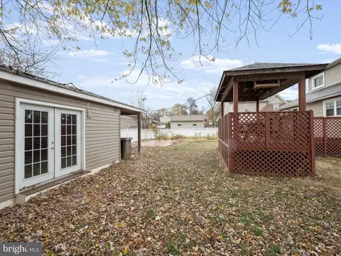 Exterior - 210 Lavern Ave, Halethorpe, MD 21227 photo 14 of 16