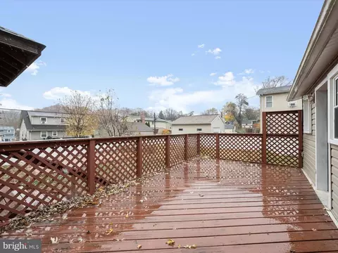 Exterior - 210 Lavern Ave, Halethorpe, MD 21227 photo 2 of 16