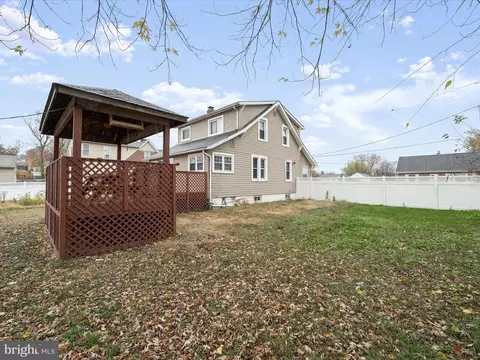 Exterior - 210 Lavern Ave, Halethorpe, MD 21227 photo 13 of 16