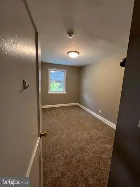 Entry Way - 619 48th St, Baltimore, MD 21224 photo 2 of 3