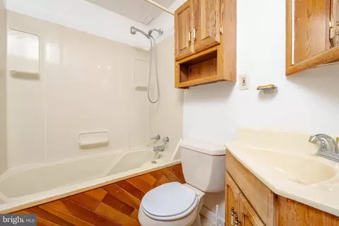 Bath - 7809 E Baltimore St, Baltimore, MD 21224 photo 1 of 1