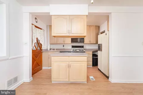 Kitchen - 7809 E Baltimore St, Baltimore, MD 21224 photo 1 of 2
