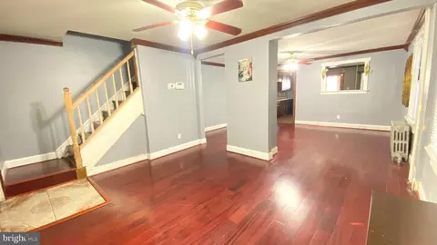 Entry Way - 200 Colgate Ave, Dundalk, MD 21222 photo 2 of 9