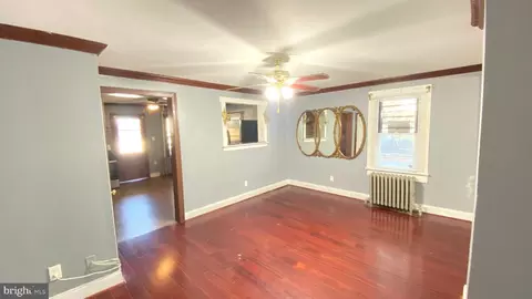 Entry Way - 200 Colgate Ave, Dundalk, MD 21222 photo 3 of 9