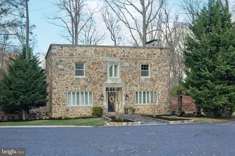 8 Center Rd, Towson, MD 21286