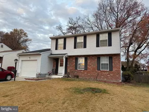 7 Russet Ct, Essex, MD 21221