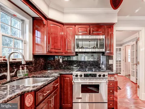 Kitchen - 7 Foundry Ct, Hunt Valley, MD 21030 photo 4 of 13