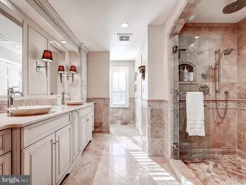 Bath - 7 Foundry Ct, Hunt Valley, MD 21030 photo 1 of 8