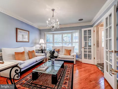 Living - 7 Foundry Ct, Hunt Valley, MD 21030 photo 4 of 9