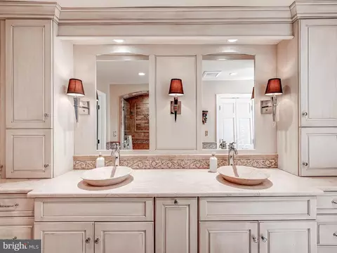Bath - 7 Foundry Ct, Hunt Valley, MD 21030 photo 3 of 8