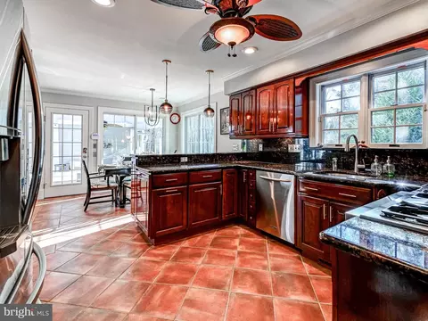 Kitchen - 7 Foundry Ct, Hunt Valley, MD 21030 photo 1 of 13
