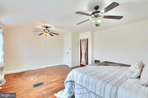 Bedroom - 1930 Frames Rd, Dundalk, MD 21222 photo 6 of 7