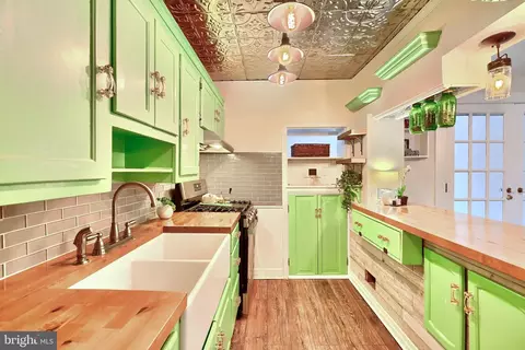 Kitchen - 1930 Frames Rd, Dundalk, MD 21222 photo 4 of 5