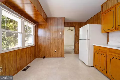 2405 Oak Manor Rd, Sparrows Point, MD 21219 photo 13