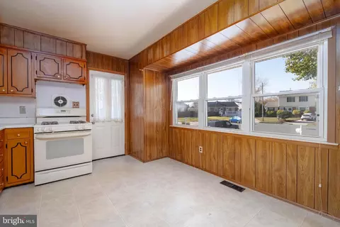 2405 Oak Manor Rd, Sparrows Point, MD 21219 photo 12