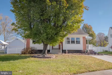 2405 Oak Manor Rd, Sparrows Point, MD 21219 photo 2