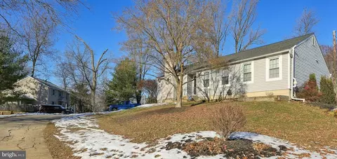 9402 Dawn Dr, Nottingham, MD 21236