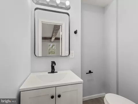 8002 Langdon Ln, Baltimore, MD 21206 photo 16