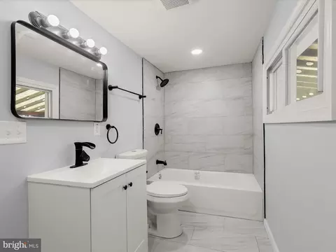 8002 Langdon Ln, Baltimore, MD 21206 photo 20