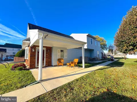 7219 River Drive Rd, Sparrows Point, MD 21219 photo 2