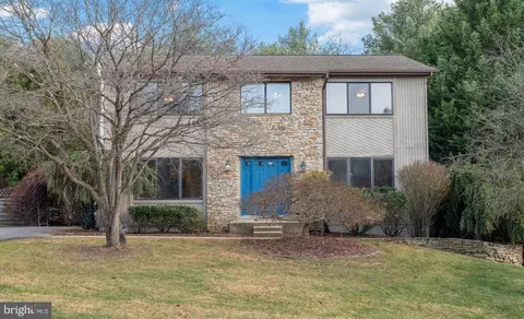 3 Oak Hill Ct, Owings Mills, MD 21117