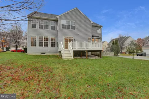 Exterior - 2000 Thistlewood Rd, Baltimore, MD 21209 photo 4 of 8