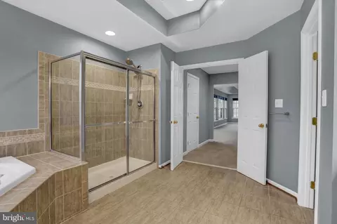 Entry Way - 2000 Thistlewood Rd, Baltimore, MD 21209 photo 2 of 6