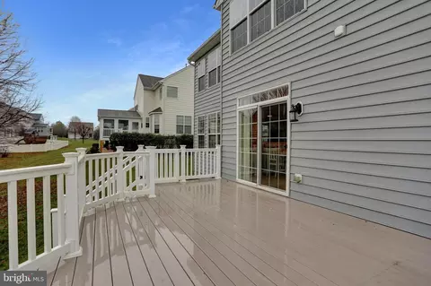 Exterior - 2000 Thistlewood Rd, Baltimore, MD 21209 photo 3 of 8