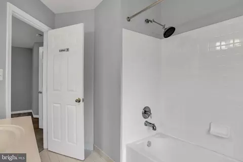 Entry Way - 2000 Thistlewood Rd, Baltimore, MD 21209 photo 3 of 6