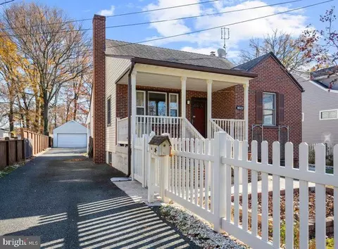1623 Howard Ave, Essex, MD 21221