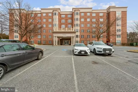 7902 Brynmor Ct #201, Pikesville, MD 21208