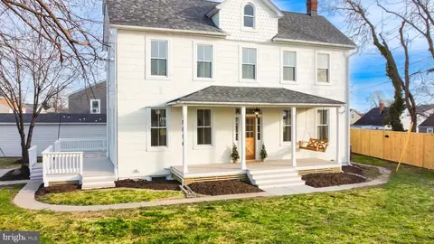 7714 Fairgreen Rd, Dundalk, MD 21222