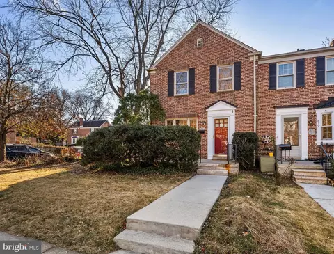 421 Old Trail Rd, Baltimore, MD 21212