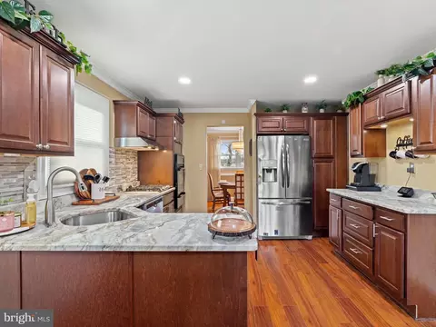 3514 Courtleigh Dr, Windsor Mill, MD 21244 photo 7